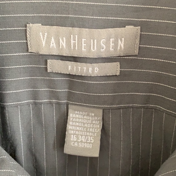 Van Heusen Men’s Long Sleeved Button Down Shirt - Picture 7 of 8